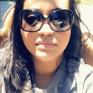 Meet your Posher, Carmen